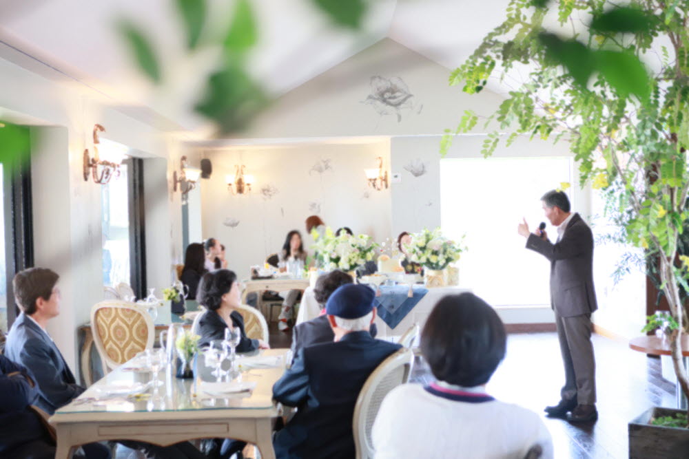 프라움레스토랑 팔순잔치 야외파티 출장가족사진2