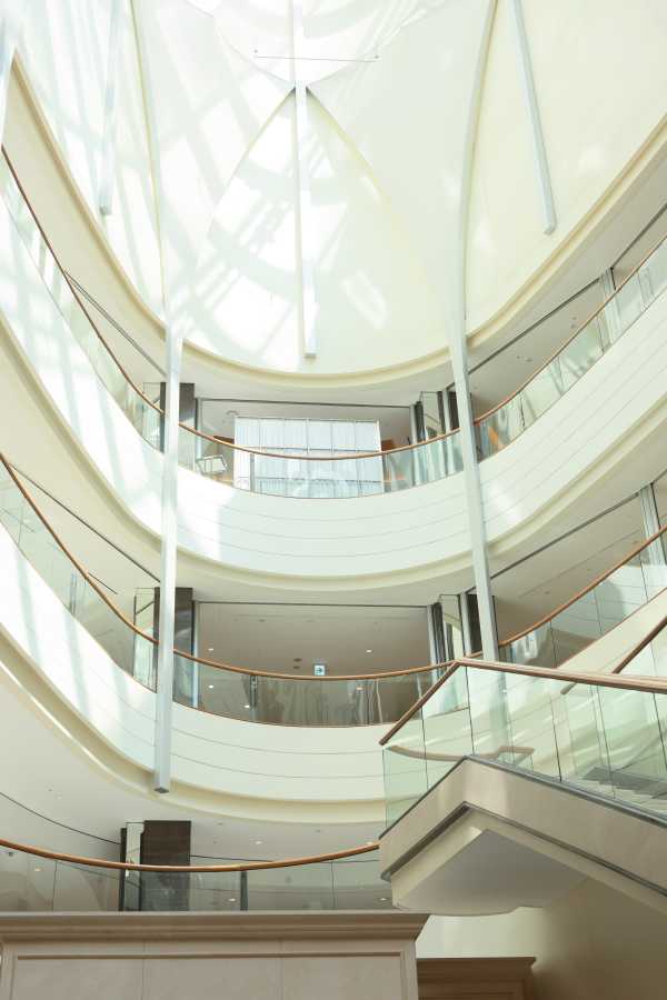 로비는 채광이 잘 되어 촬영 포인트가 많다. 잠실 롯데호텔 상수연 출장사진 영상제작 후기